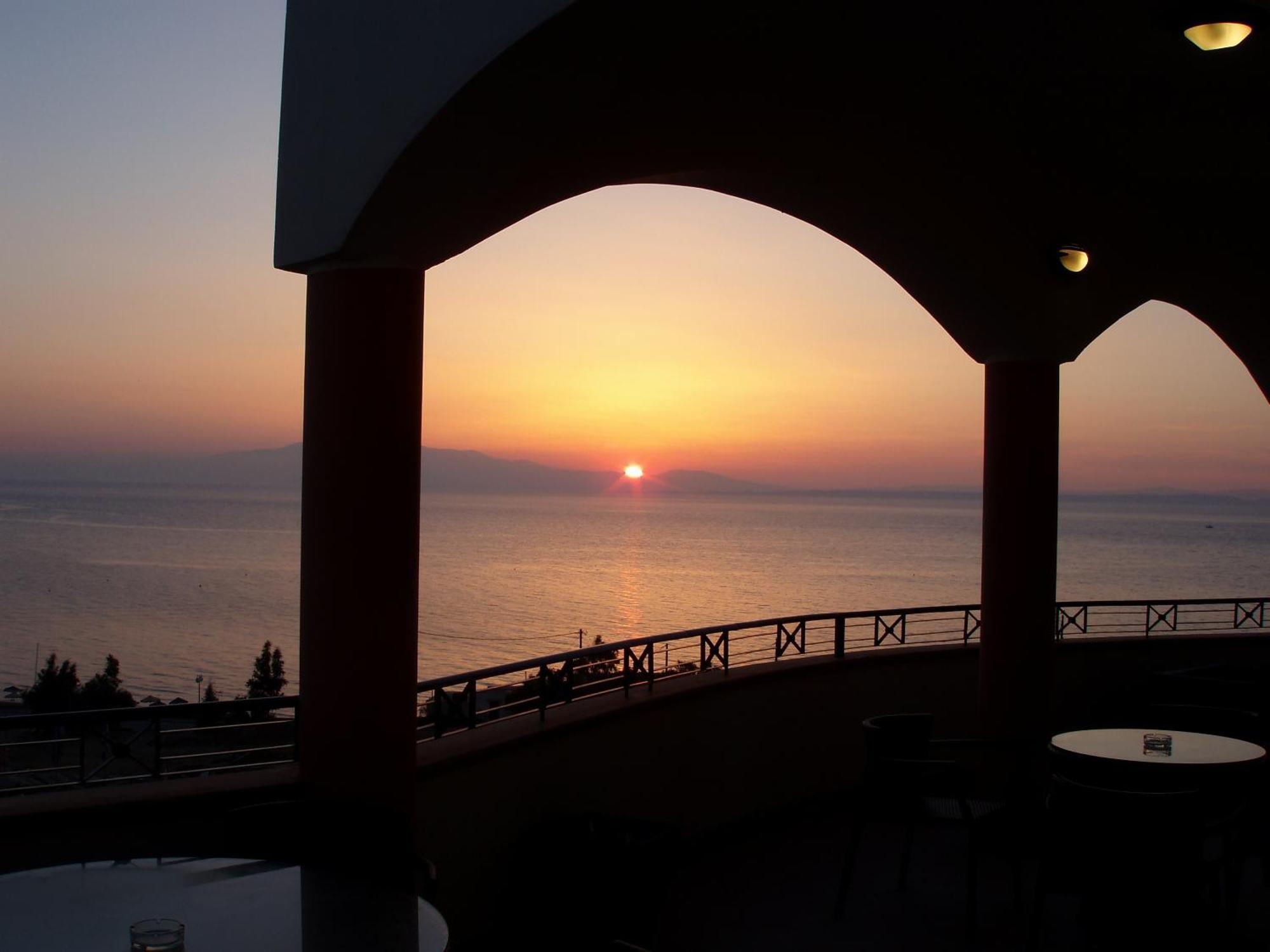 Sea View Resorts & Spa Карфас Экстерьер фото