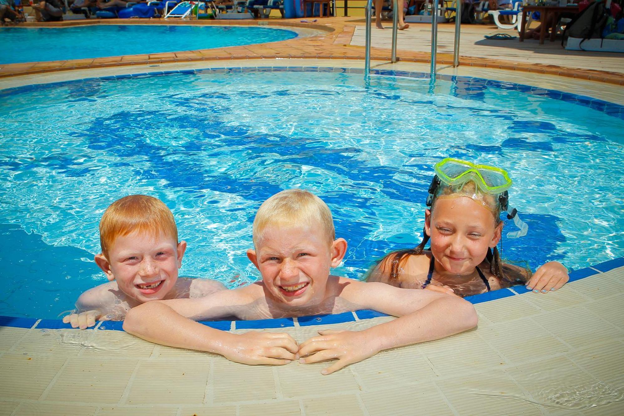 Sea View Resorts & Spa Карфас Экстерьер фото
